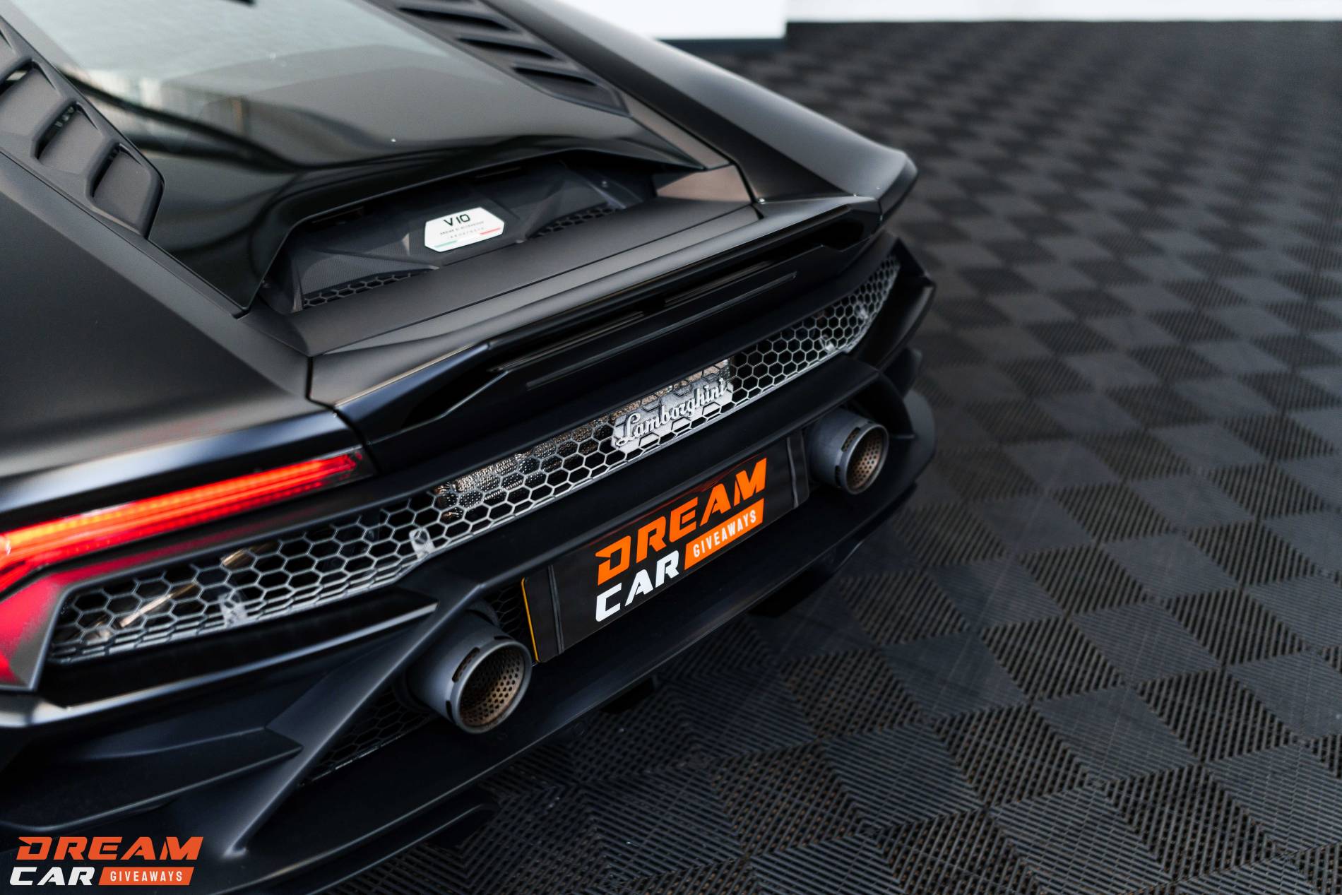Win this Lamborghini Huracan Evo & Mercedes-Benz G63 AMG & £10,000 or £205,000 Tax Free