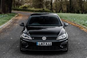 2017 Volkswagen Golf R &amp; £2000
