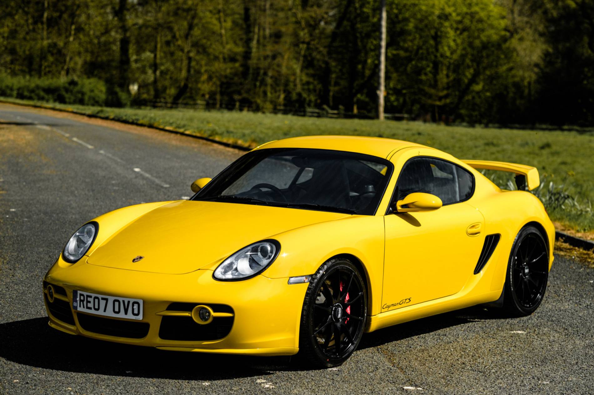 Porsche Cayman S &amp; £1000