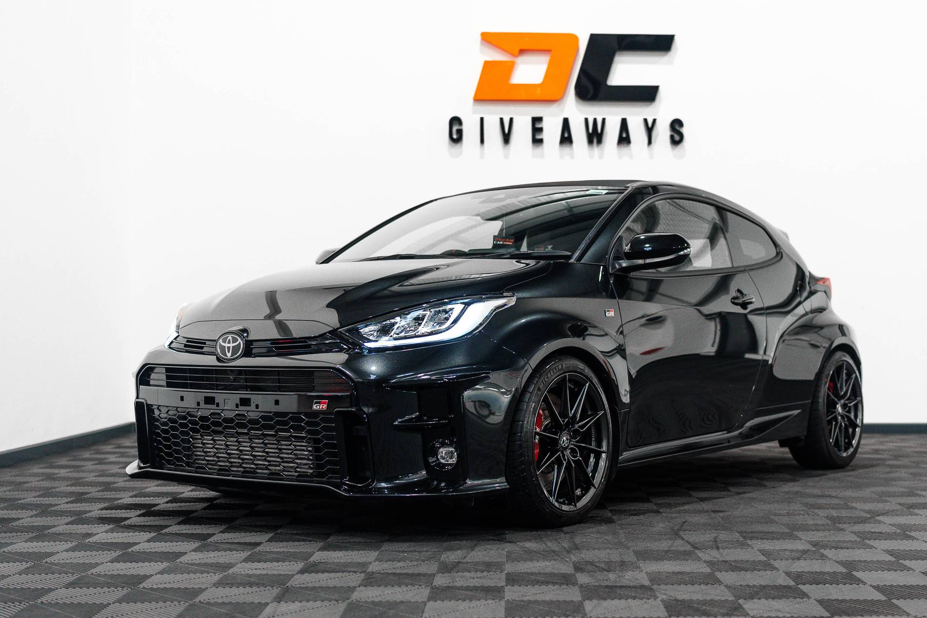 WIN INSTANTLY! 2000 Prizes / 4 Cars & £10,000 End Prize