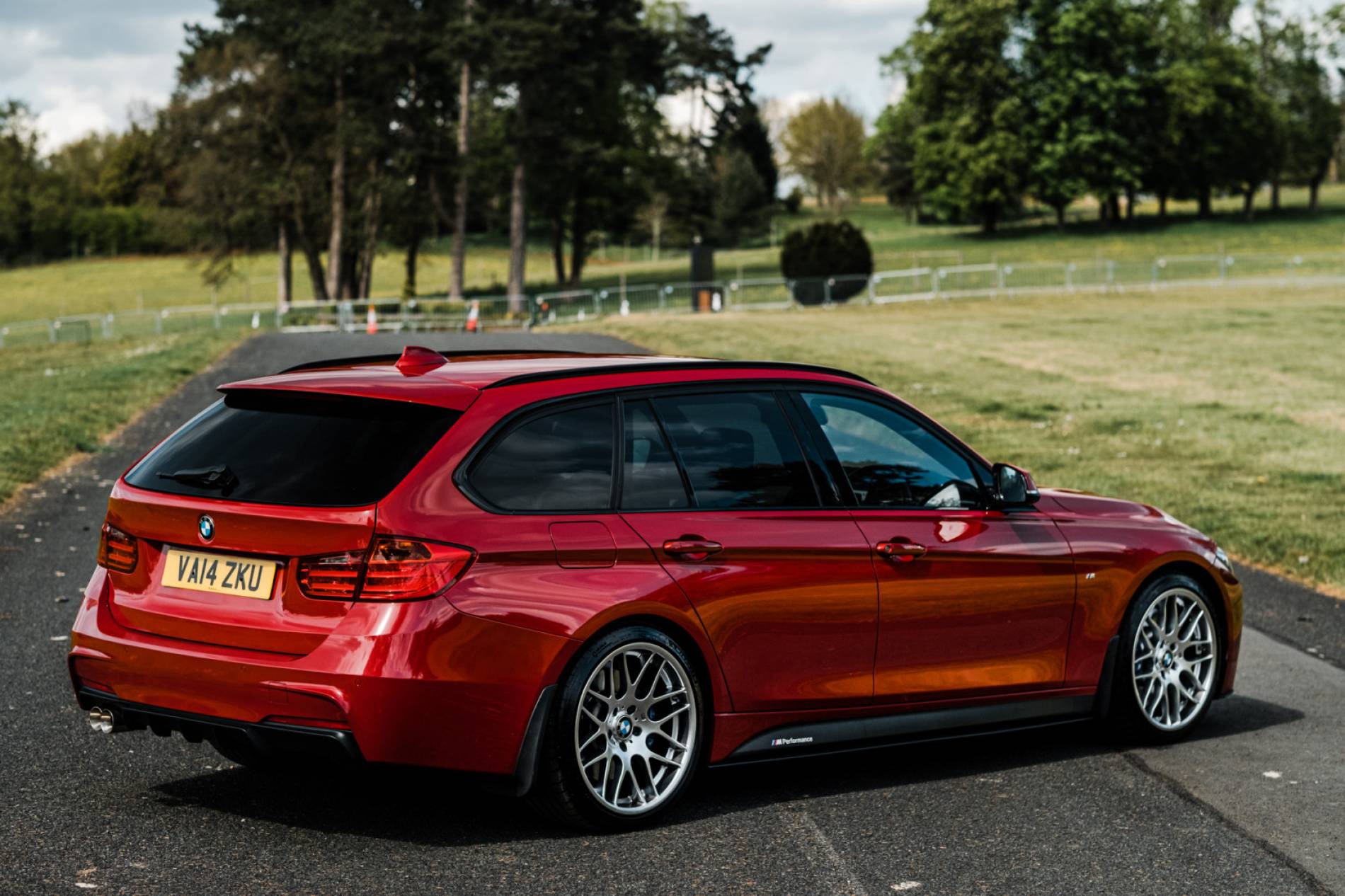 BMW 330D Touring &amp; £1000
