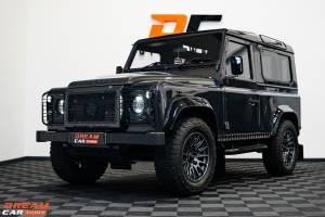 Win this Defender 90 & £1,000 - Only 4995 Entries