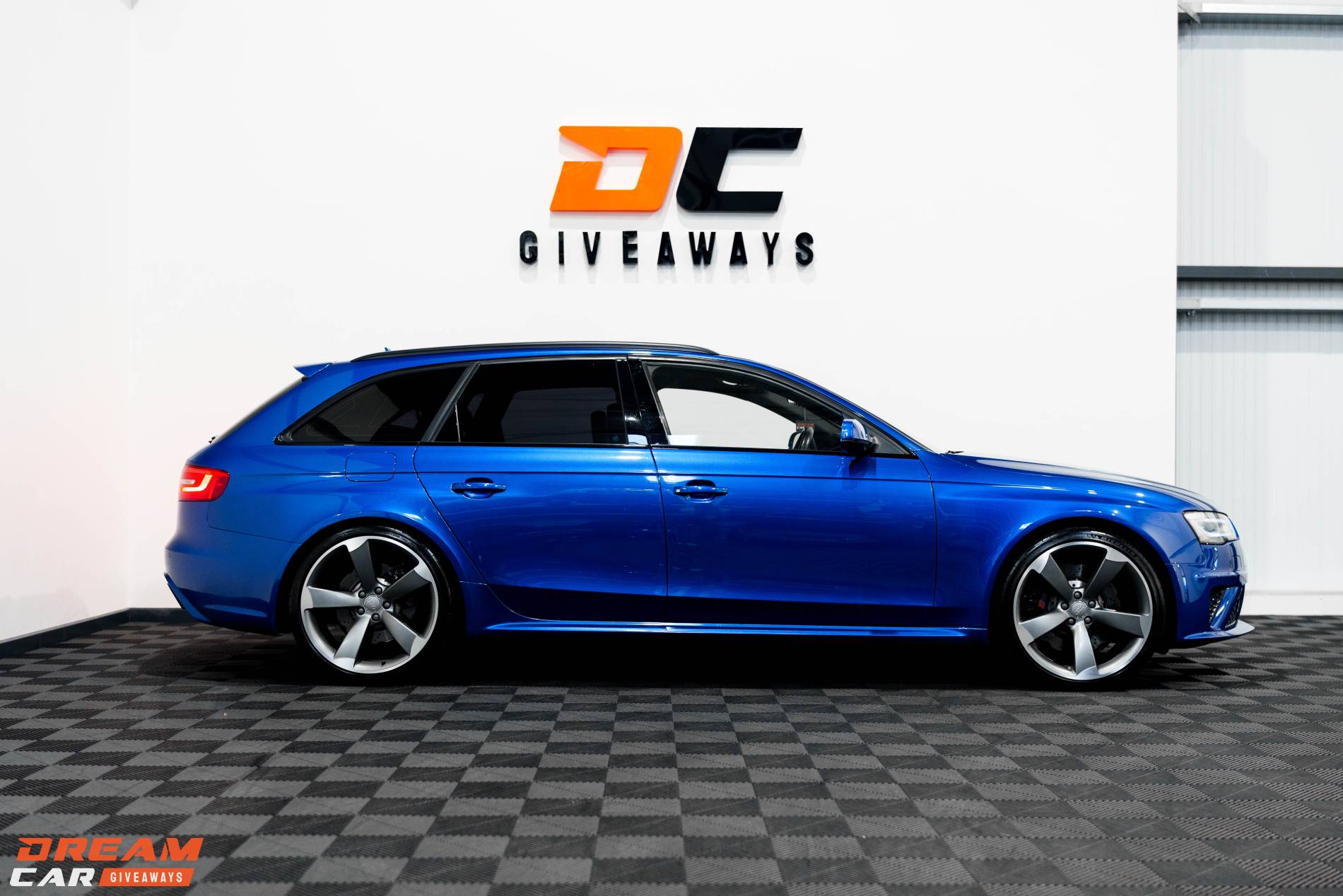Win this Audi RS4 B8 & £1,000