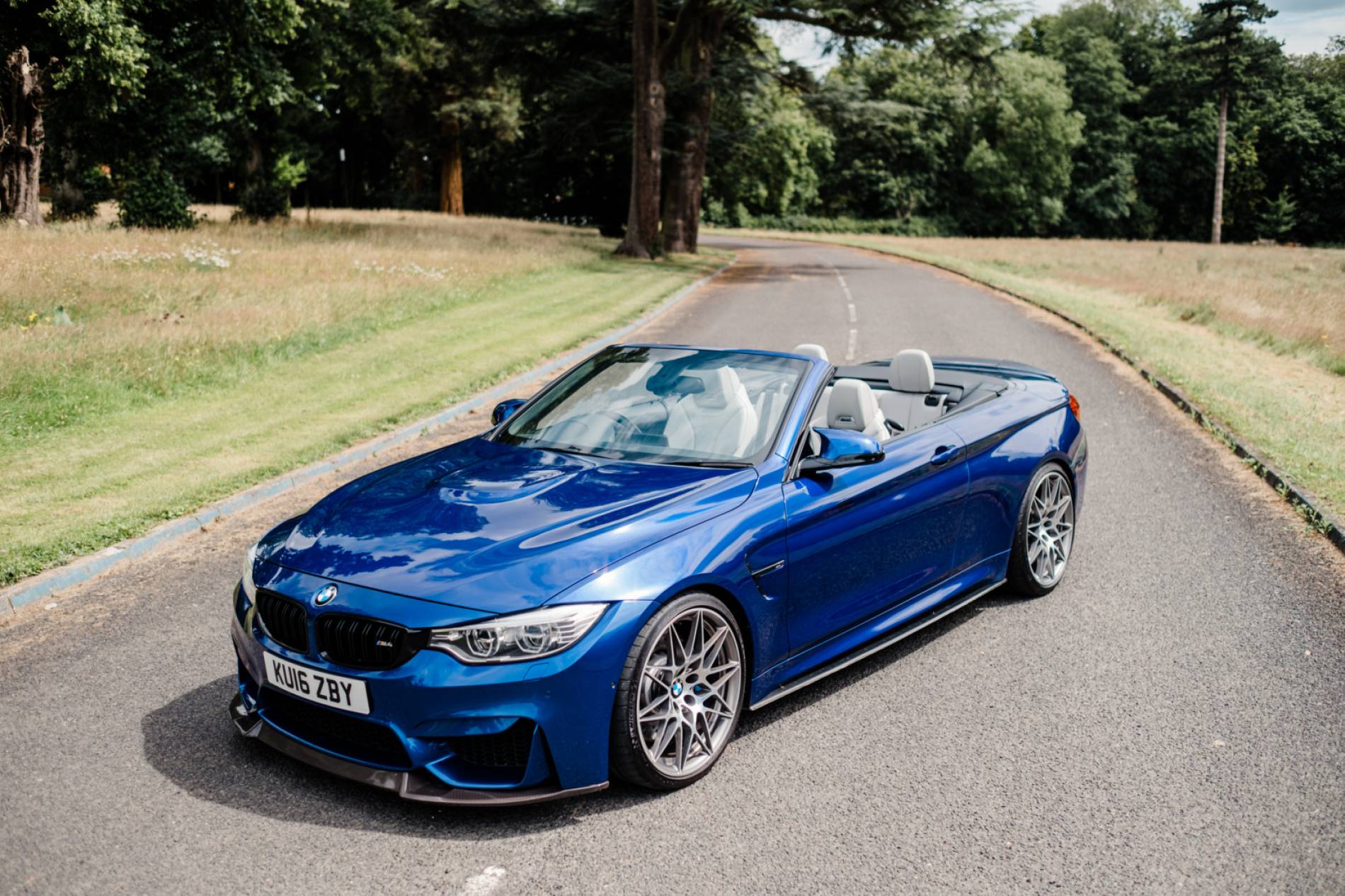 BMW M4 Competition Cab