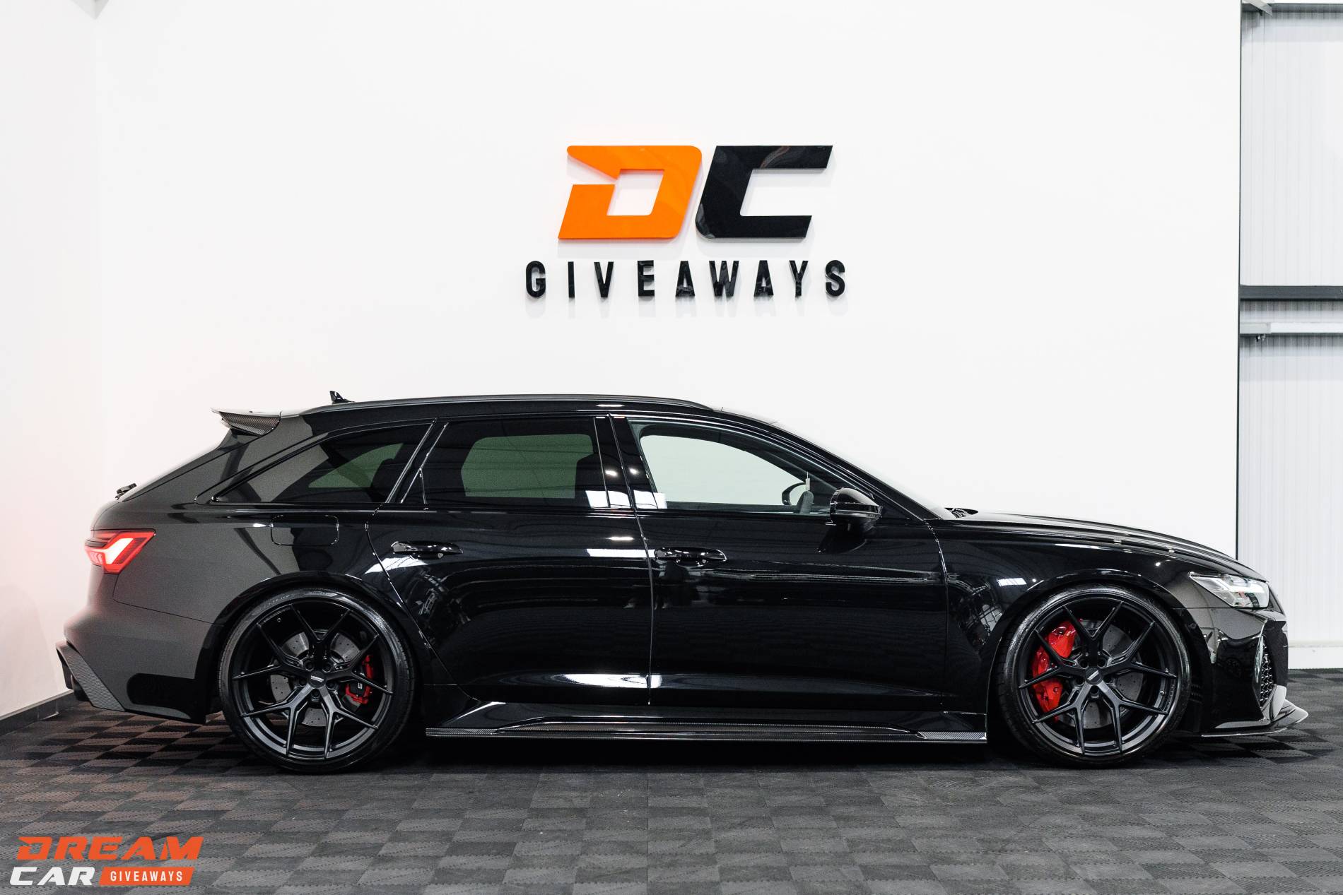 Audi RS6 Carbon Black & £2,000 or £75,000 Tax Free