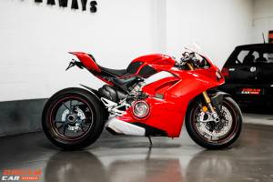 2019 Ducati V4S & £1000 or £12,000 Tax Free Cash
