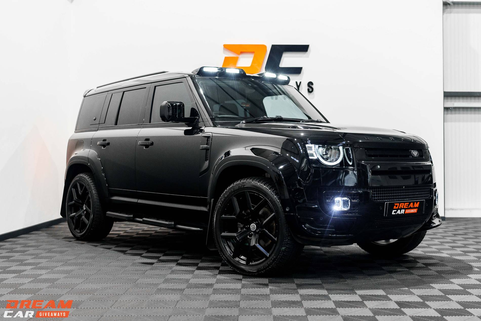 Win this GT4 RS Weissach & Urban Defender 110 & £5,000 or £170,000 Tax Free